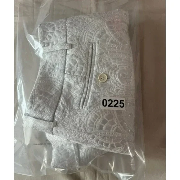 New York & Company Metallic Shorts Women's Size 4 White Silver Dressy Pockets - Picture 16 of 16